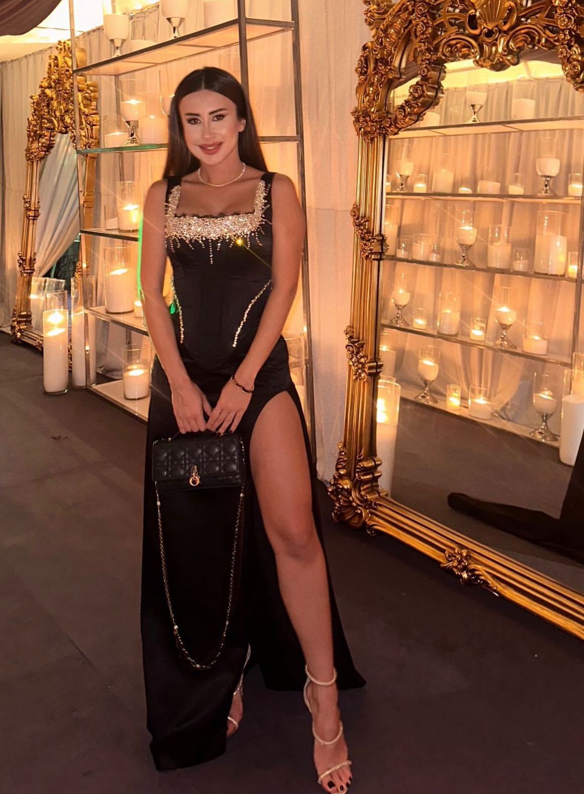 Aurora Elbise
