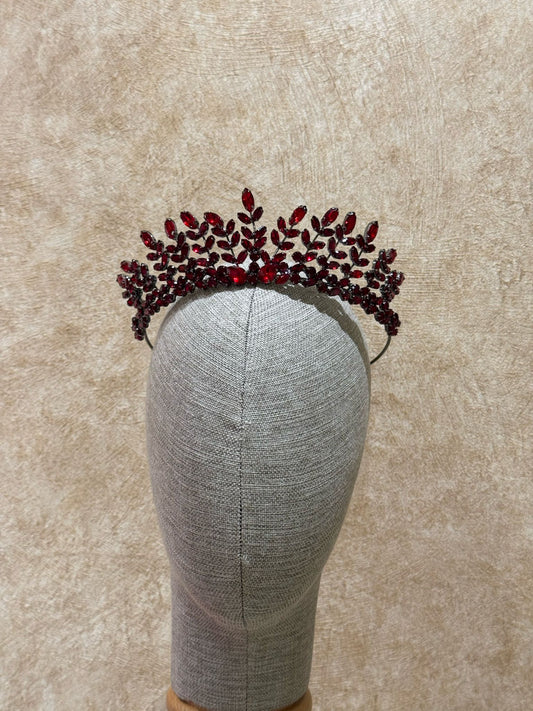 Lady Bordo Taç